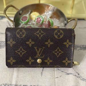COPY - Louis vuitton treasor wallet